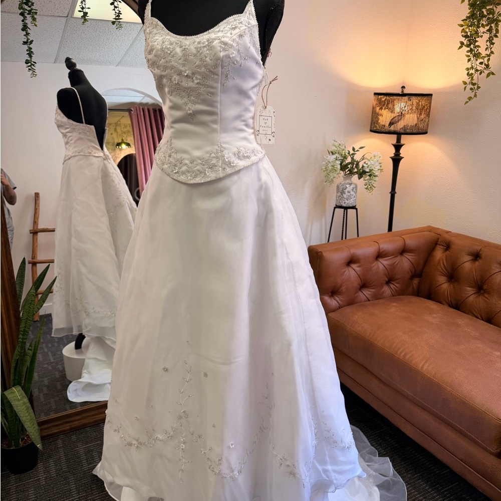David's Bridal White Wedding Gown with Floral Details